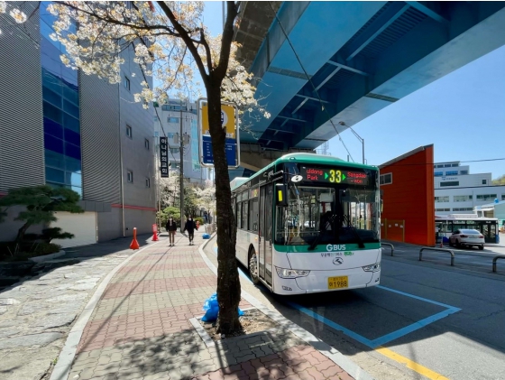 premier lot de 45 bus électriques purs king long livrés à séoul pour le transport vert coréen
