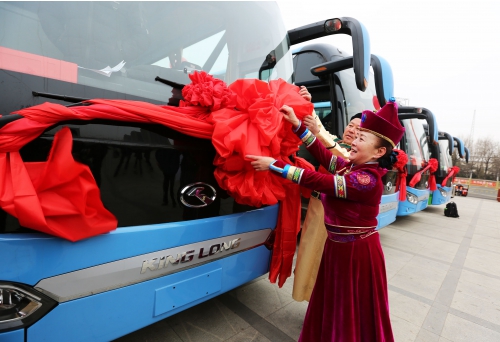 king long a livré 32 unités d'autocars pour servir les artistes de la scène
