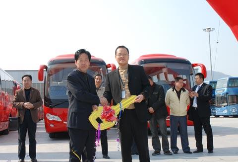 Bus de taille moyenne Kinglong populaires dans le Guizhou