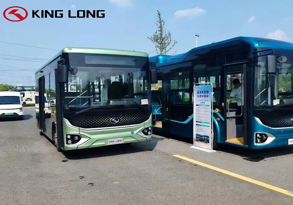 Lancement de l'exposition touristique en bus King Long série M dans l'est de la Chine